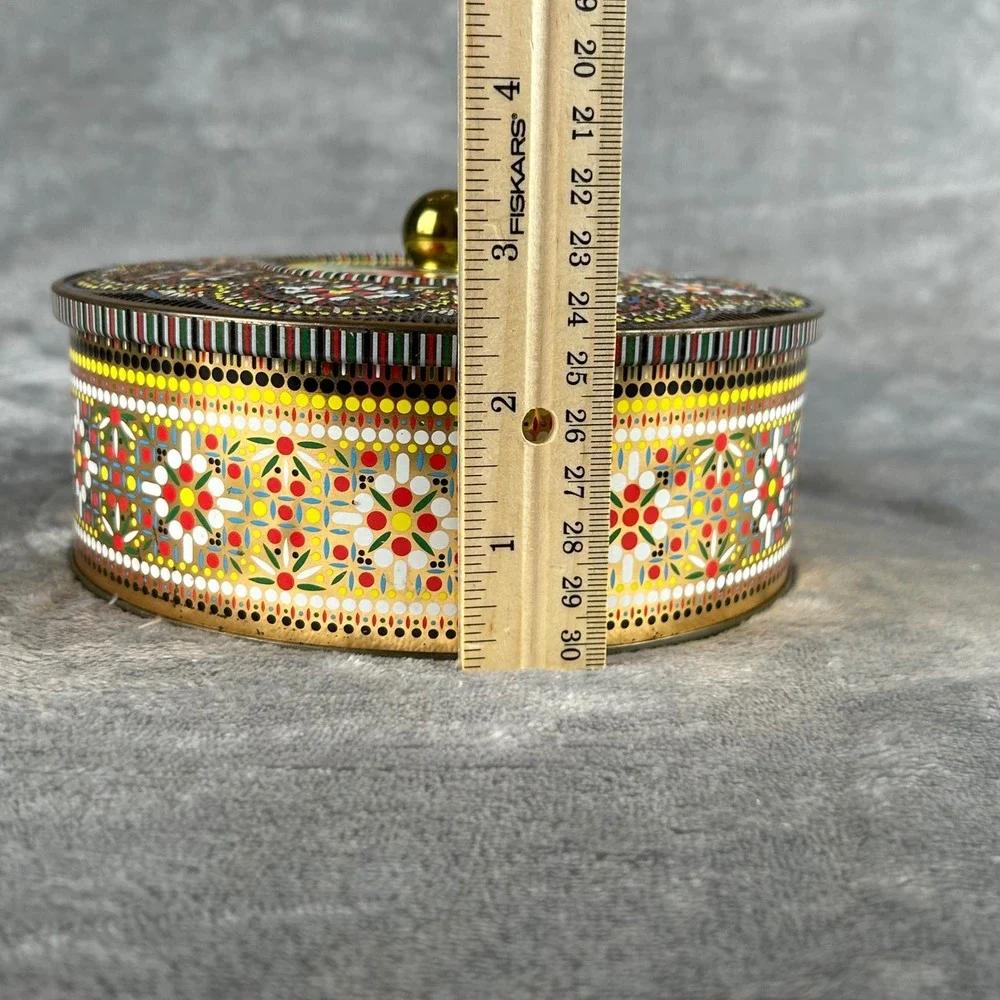 Daher vintage round